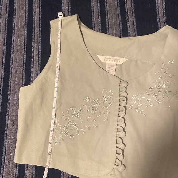 Express Mint Cropped Button Up Vest - Picture 7 of 7